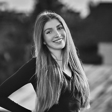 Anna E.