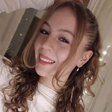 Nikol K.