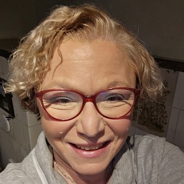 Lenka B.
