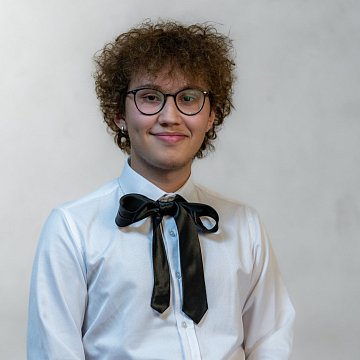 Viktor P.