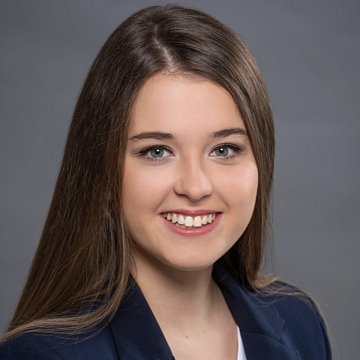 Nelli L.