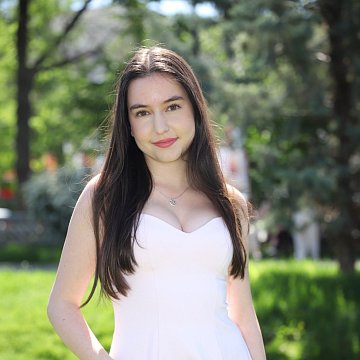 Nicoleta R.