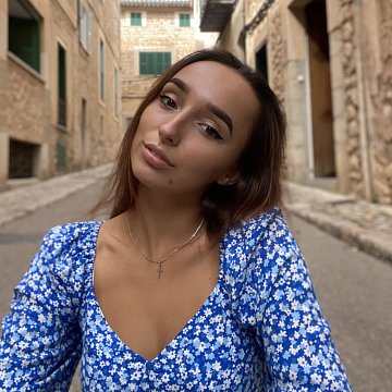 Valéria C.