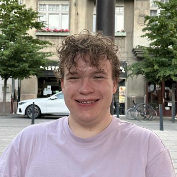 Péter M.