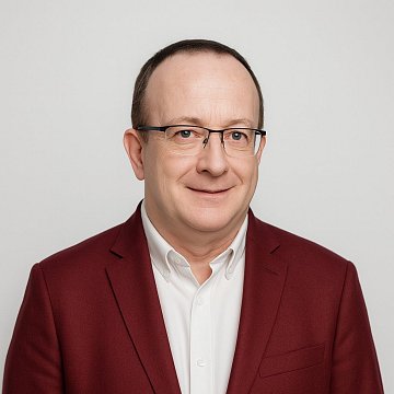 Stefan M.